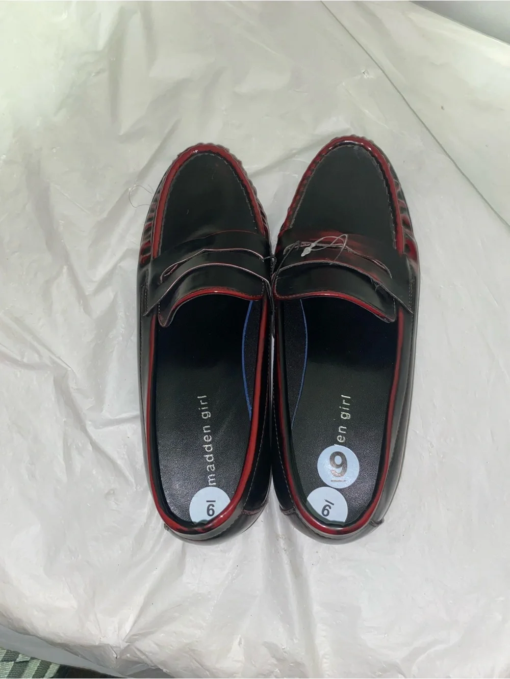 Madden Girl Black & Red Men's Penny Loafers